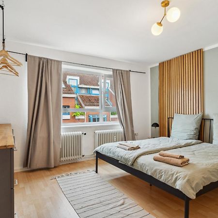 Zentrale Wohnung 3 Zimmer 24H Check In Кил Екстериор снимка