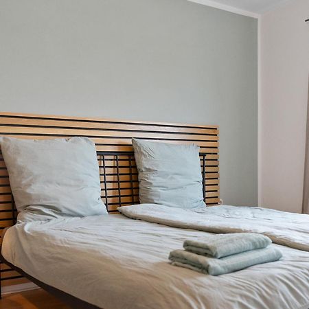 Zentrale Wohnung 3 Zimmer 24H Check In Кил Екстериор снимка
